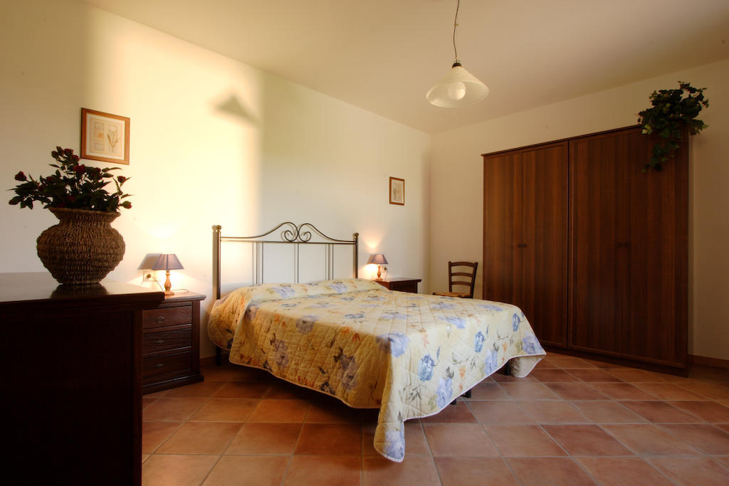 Agriturismo Quattro Pini Castagneto Carducci Zimmer foto